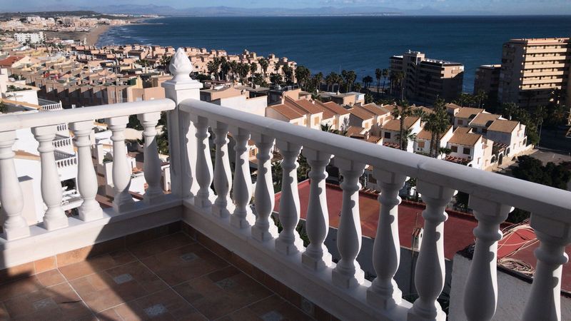 RenoveringbalkongBalustradPanoramalamata.JPG