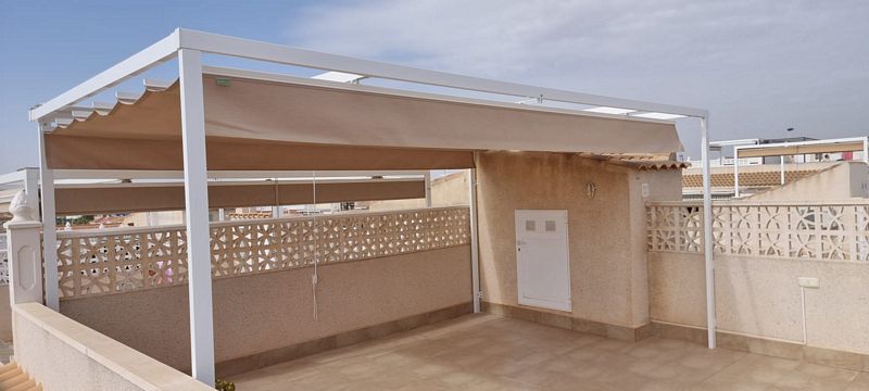 Soltak-pergola-solskydd-bravomar-torrevieja.JPG