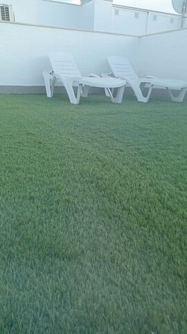 konstgräs-oaesesbeach-playaflamenca-terrasser-balkong-fastighet-renovering-torrevieja.jpeg